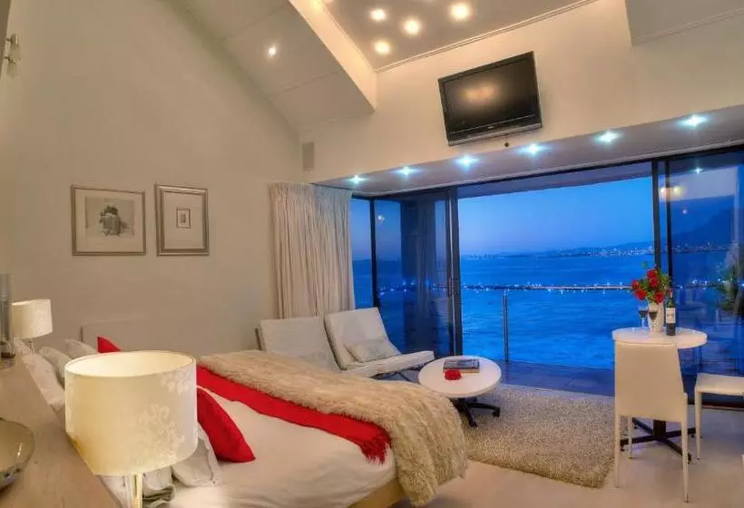 Fotos del hotel 185 Beach Road Villa And Apartments:  13