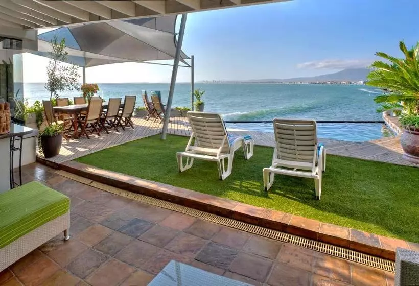 Fotos del hotel 185 Beach Road Villa And Apartments:  8