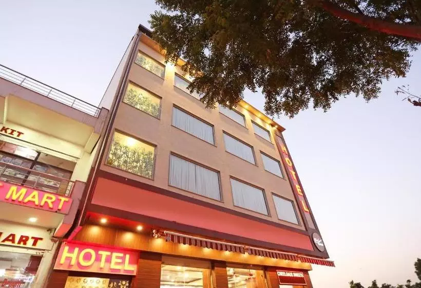 Fotos del hotel Cheelgadi:  8
