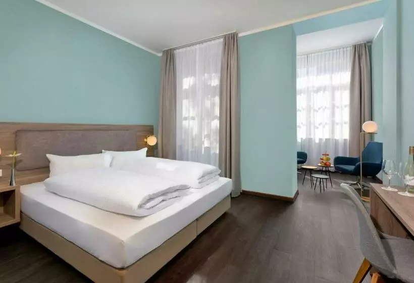 Fotos del hotel Savigny Frankfurt City:  2