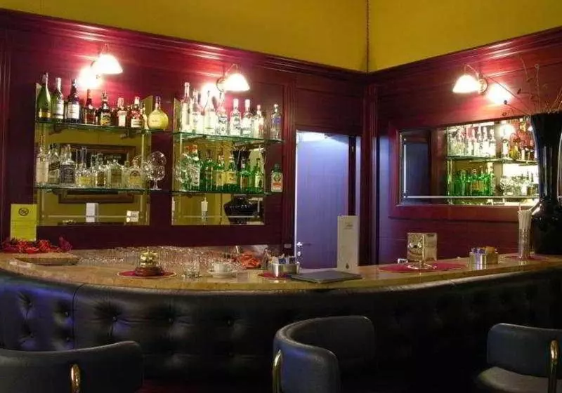 Fotos del hotel Mondial:  6