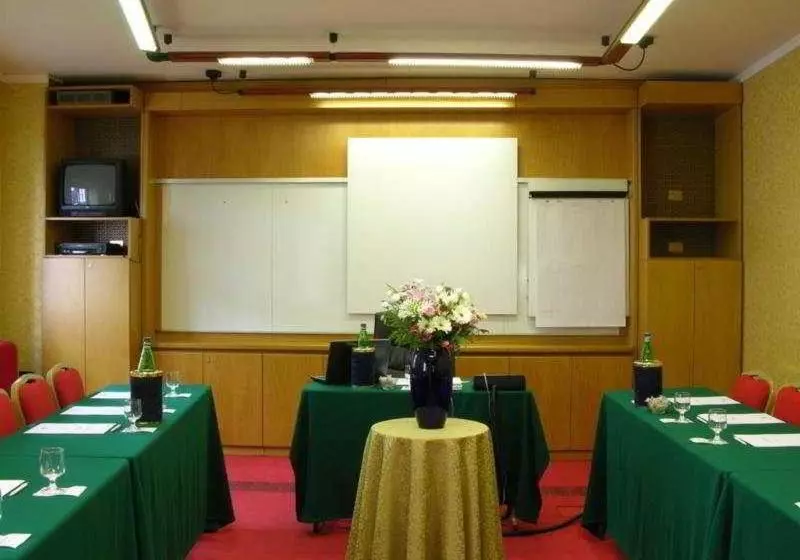 Fotos del hotel Mondial:  7