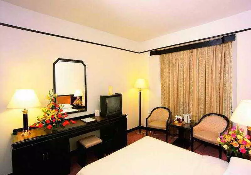 Fotos del hotel Zhujiang Overseas:  4