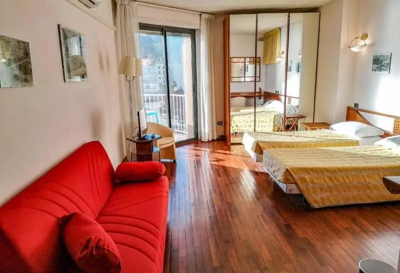 Fotos del hotel Sirenella:  13