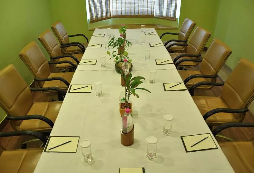 Fotos del hotel The Uppal an Ecotel Hotel New Delhi:  7