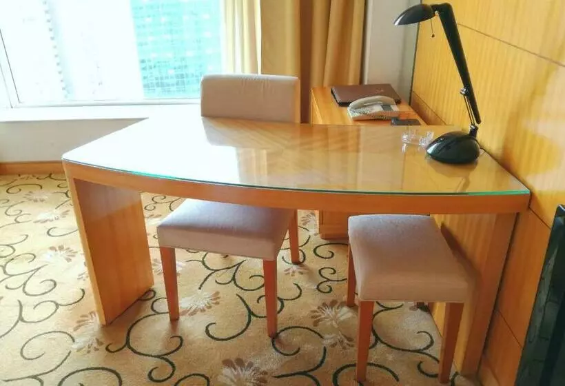 Fotos del hotel Golden Lustre:  15