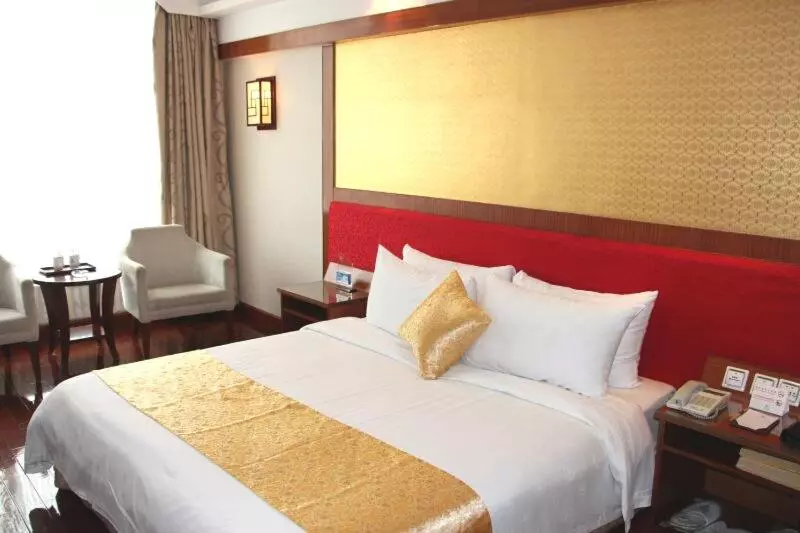 Fotos del hotel Golden Lustre:  8