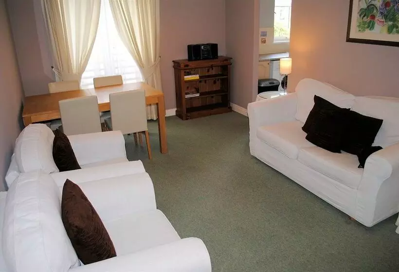 Fotos del hotel Canon Court Apartments:  6