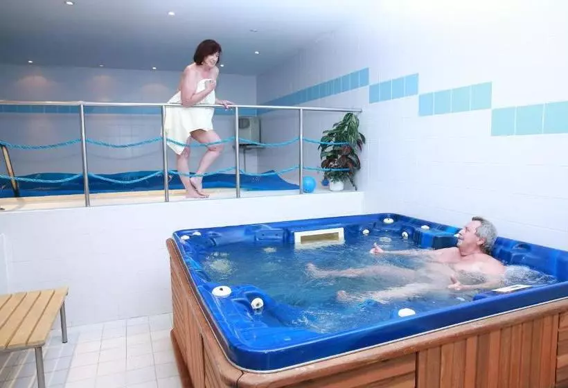 Fotos del hotel Karolina:  2