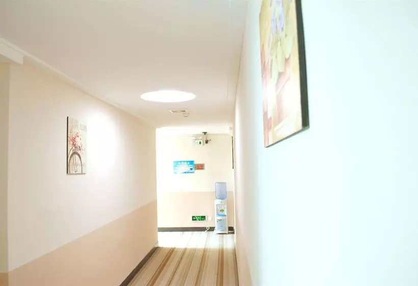 Fotos del hotel Dongyue Fashion Hotel:  2