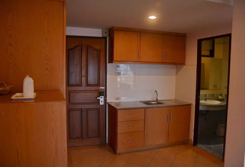 Fotos del hotel Seven Oaks Inn:  5