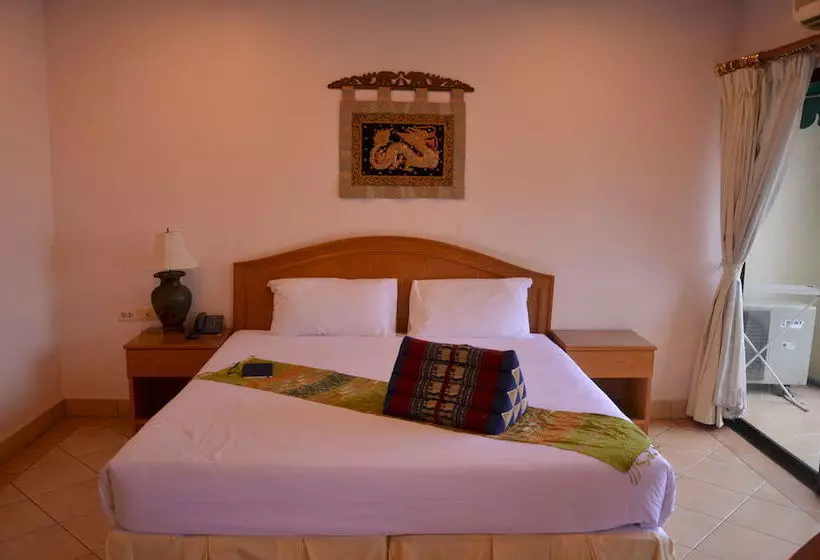 Fotos del hotel Seven Oaks Inn:  18