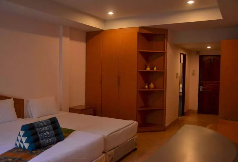 Fotos del hotel Seven Oaks Inn:  14