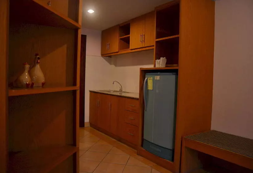 Fotos del hotel Seven Oaks Inn:  7