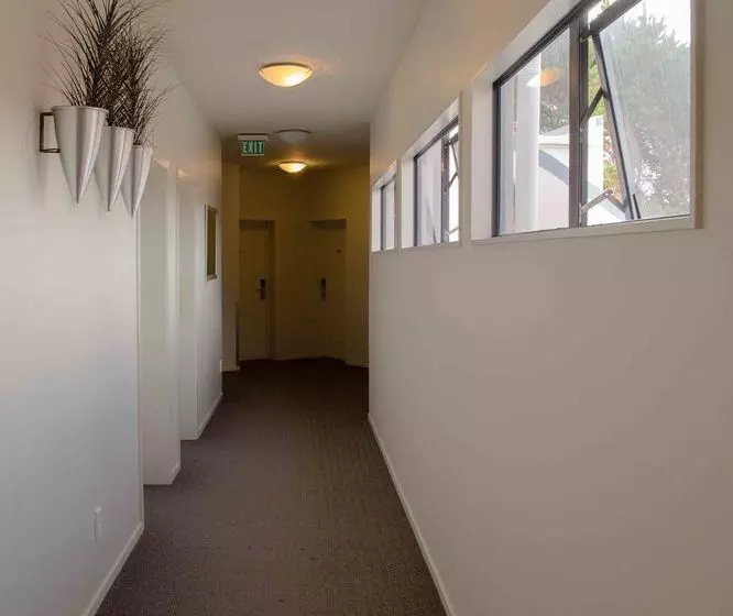 Fotos del hotel Airport Motor Lodge:  2