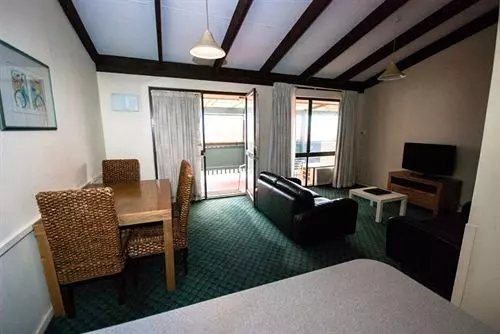 Fotos del hotel West Beach Lagoon:  8