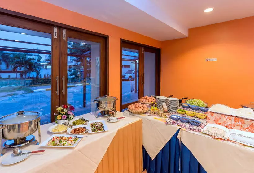 Fotos del hotel Chaiyapruek Suites:  13