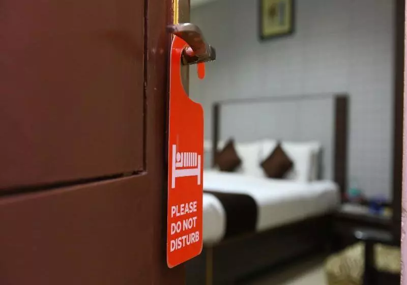 Fotos del hotel NKS Leo Inn:  14