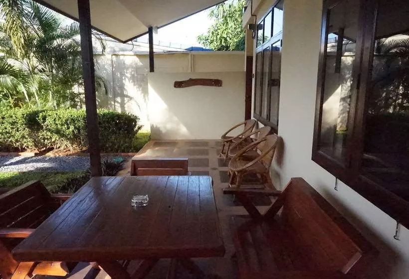 Fotos del hotel Jungle Village Bungalows:  3