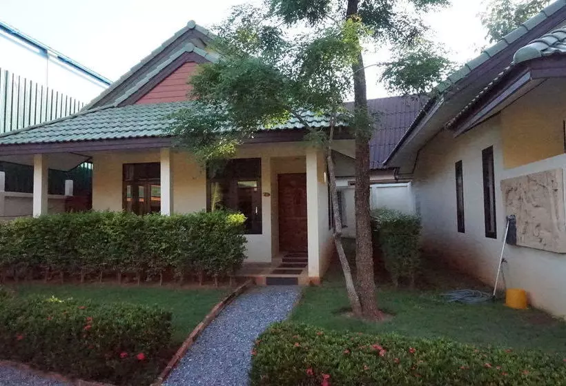 Fotos del hotel Jungle Village Bungalows:  6