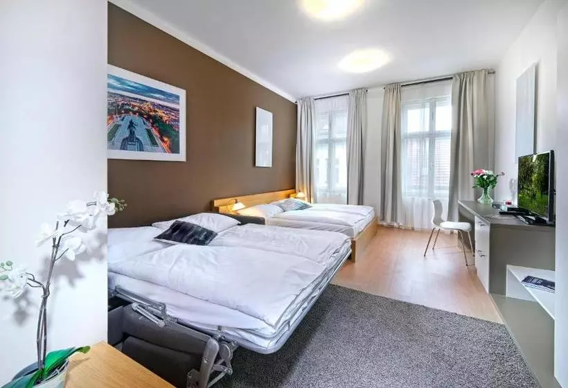 Fotos del hotel Downtown Suites Chlumova:  14