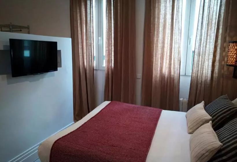 Six Rooms