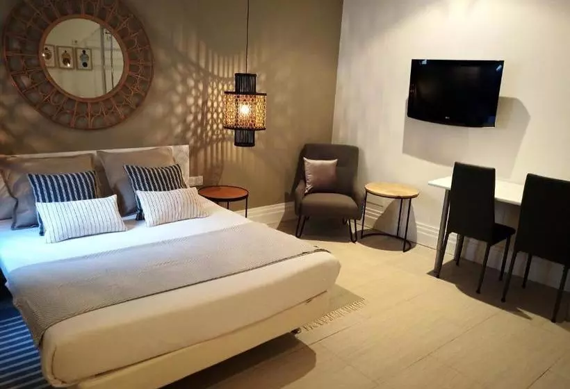 Fotos del hotel Six Rooms:  9