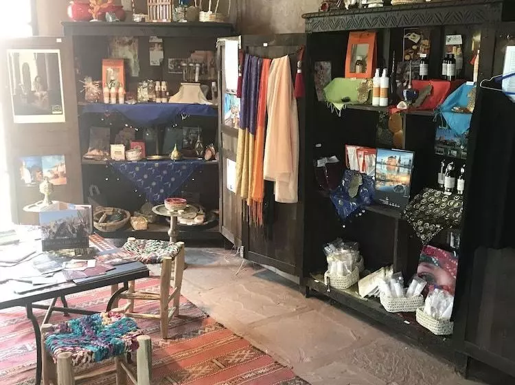 Fotos del hotel Les Jardins D'issil:  6
