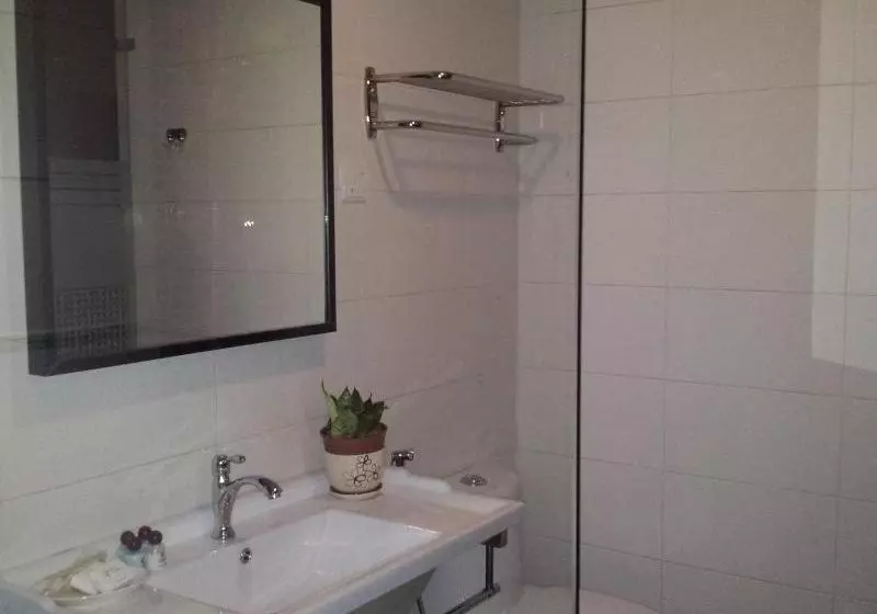 Fotos del hotel Igarden:  4