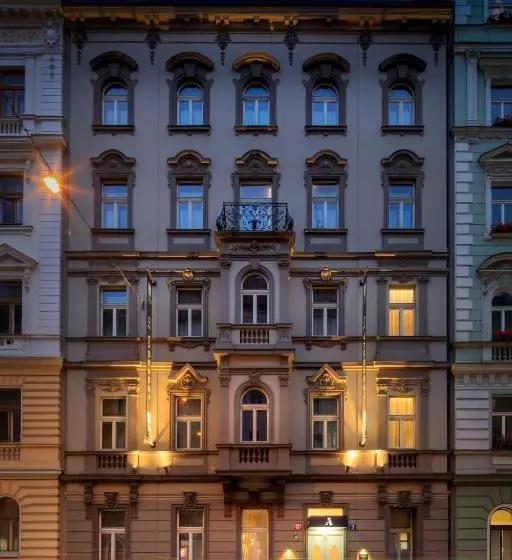 Avenue Legerova 19