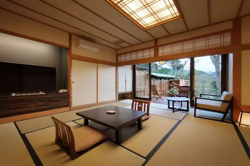 Shunsai No Yado Seasonal Inn Ryokusuitei