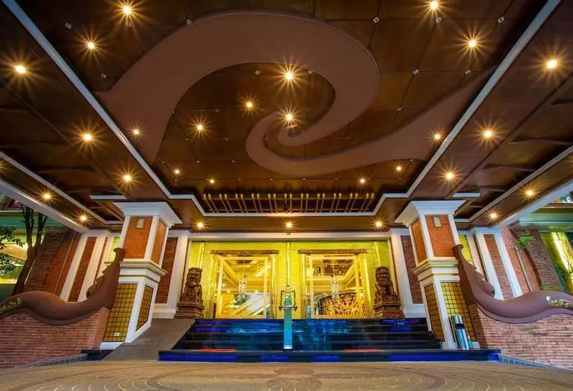 Floral  · Dolphin Circle Pattaya