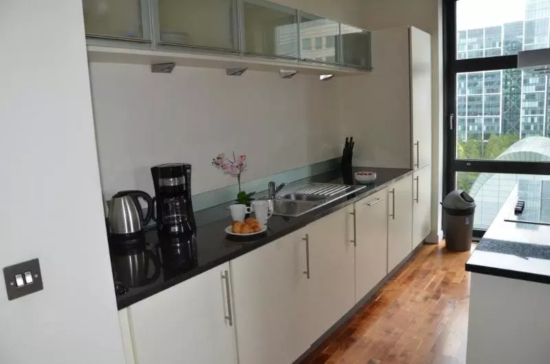 Fotos del hotel Discovery Dock Apartments East By Oyo Rooms:  11