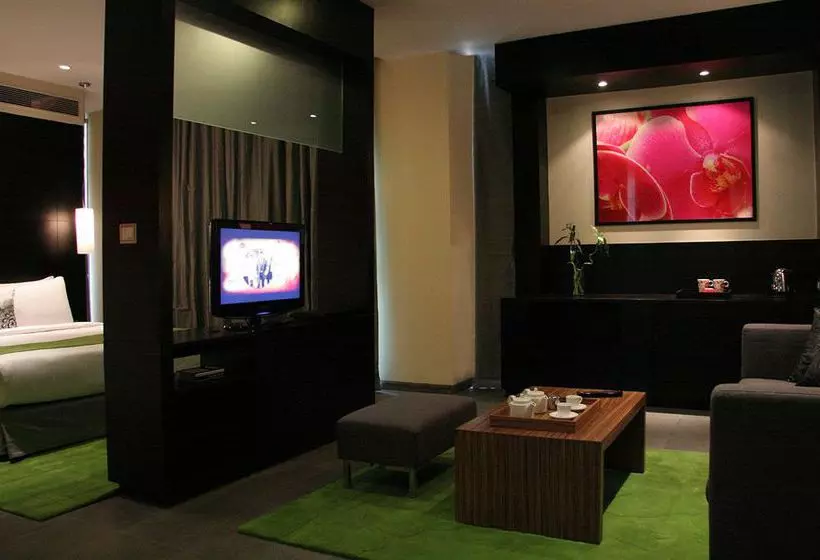 Fotos del hotel Seven Hotel:  2