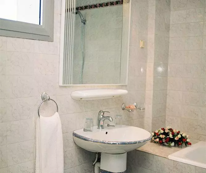 Fotos del hotel El Bahy Tunis:  4