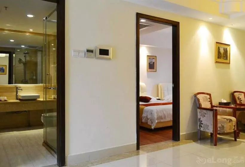 Fotos del hotel Vili International:  4