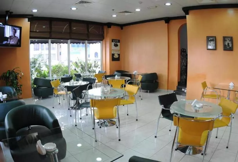 Fotos del hotel Uptown Hotel Apartments Abu Dhabi:  12