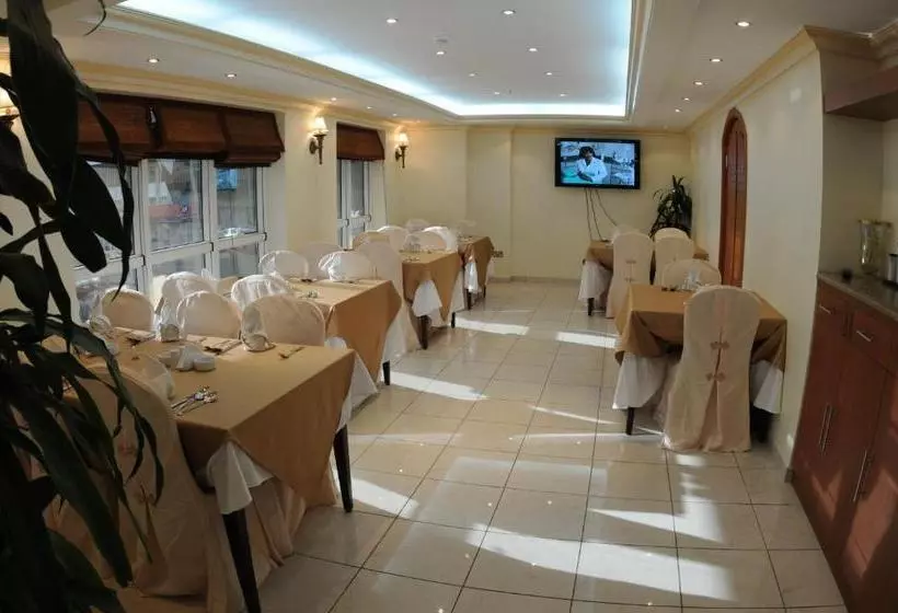 Fotos del hotel Uptown Hotel Apartments Abu Dhabi:  4