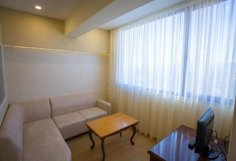 Fotos del hotel Grand  Palace Korca:  2