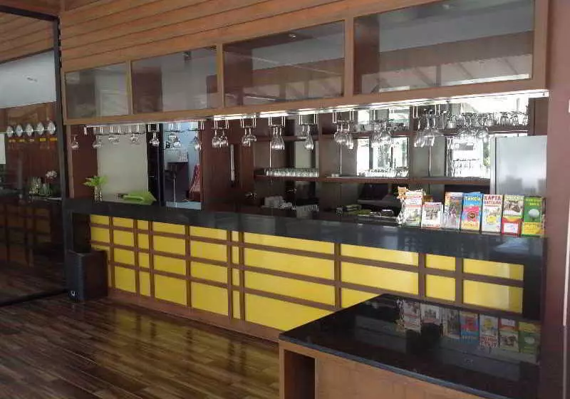 Fotos del hotel The Beach Garden Resort:  4