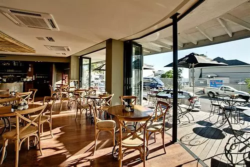 Fotos del hotel Ambassador Self Catering Apartments:  4