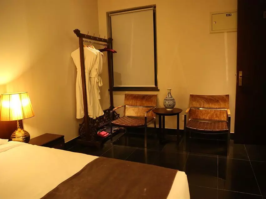 Beijing Shichahai Sandlwood Boutique Courtyard