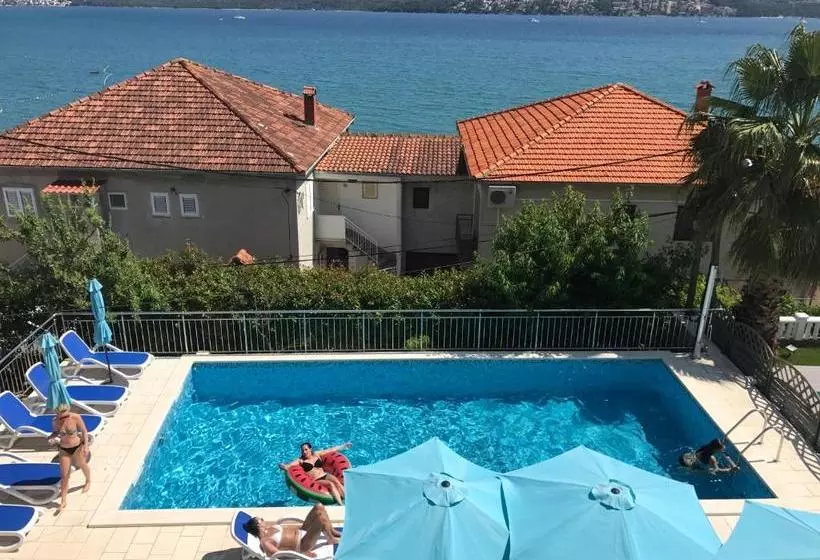 Fotos del hotel Bavaria - First Library:  13