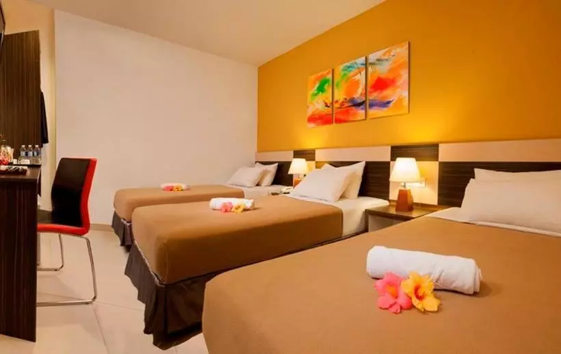 Fotos del hotel Leo Express:  22