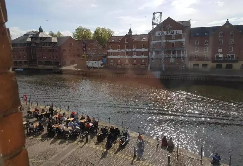 Fotos del hotel Lil's On The Waterfront:  12