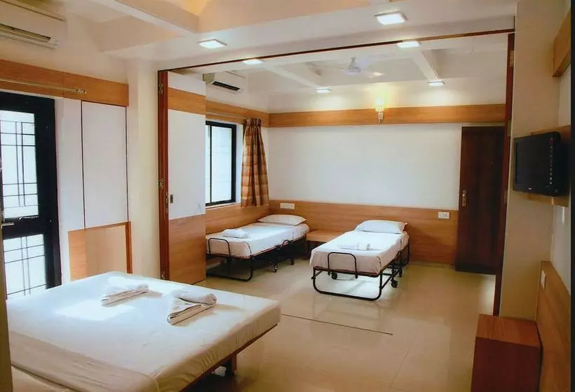 Fotos del hotel Fabhotel Ashiyana:  2