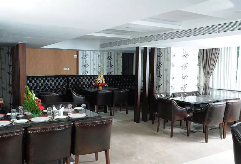 Fotos del hotel Treebo Trend J S Five Two Boutique:  7