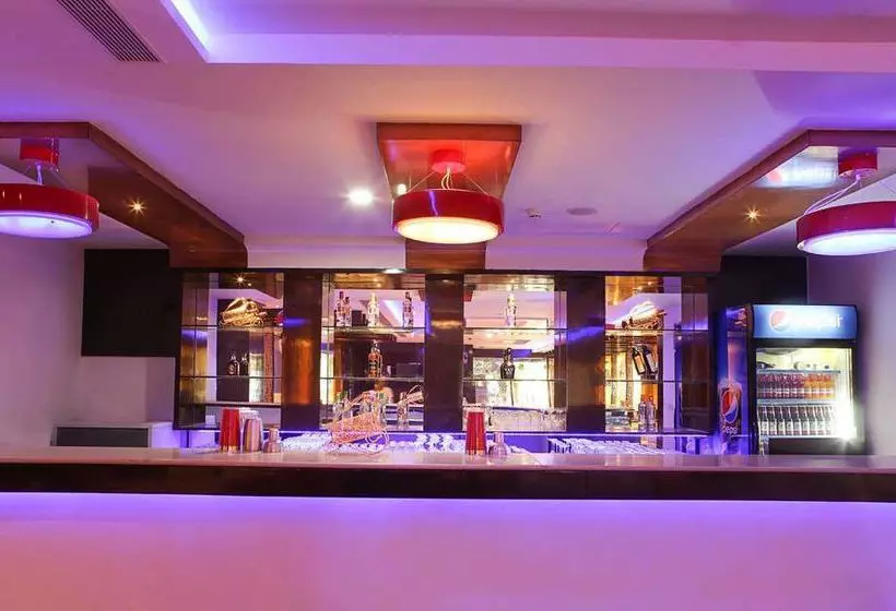 Fotos del hotel Collection O 40631 The Sahar Pavilion:  6