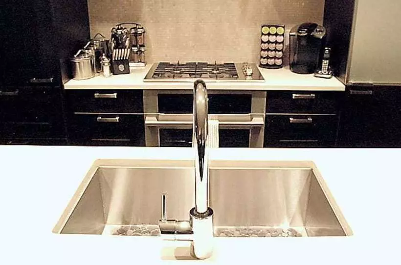 O Hotel Suites Waterfront