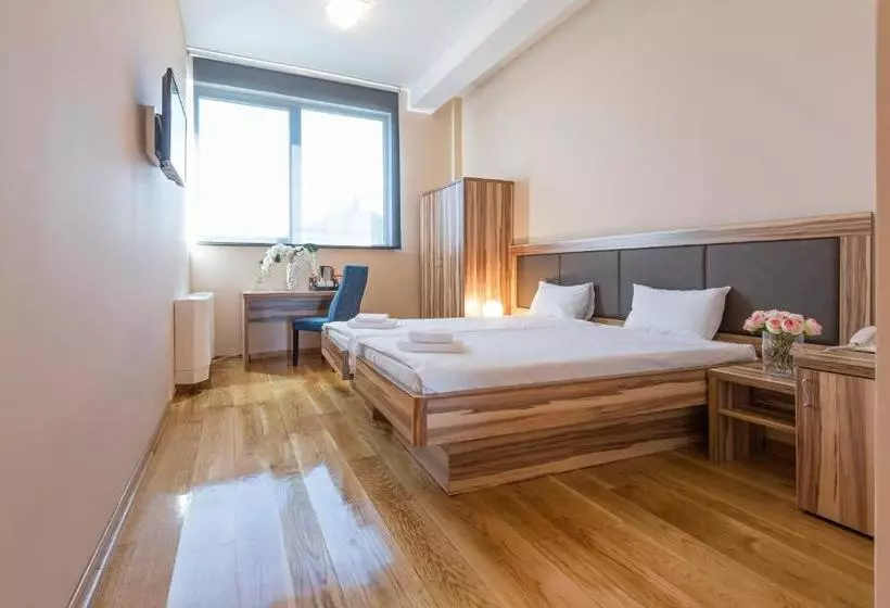 Fotos del hotel Admiral Arena Garni:  7